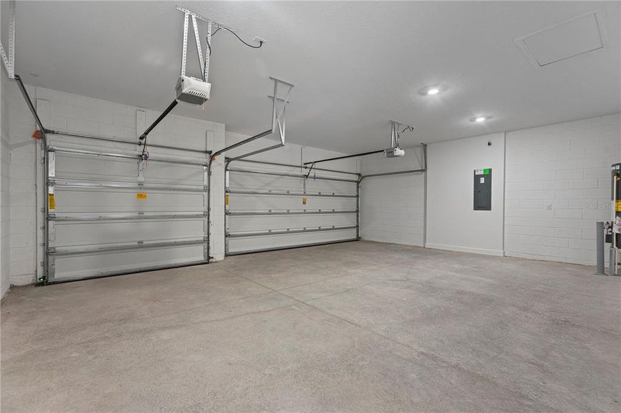 Spacious, unfurnished interior of a new home in Cresswind at Lake Harris, Tavares (Image 18). Spacious, unfurnished interior of a new home in Cresswind at Lake Harris, Tavares (Image 18).