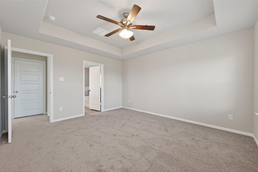 Spacious, unfurnished interior of a new home in Woodland Lakes, Huffman (Image 42). Spacious, unfurnished interior of a new home in Woodland Lakes, Huffman (Image 42).