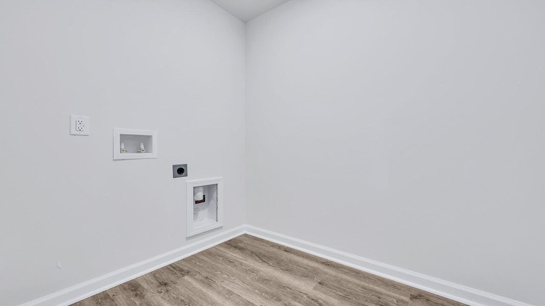 Spacious, unfurnished interior of a new home in Hillcrest, Ravenel (Image 19).