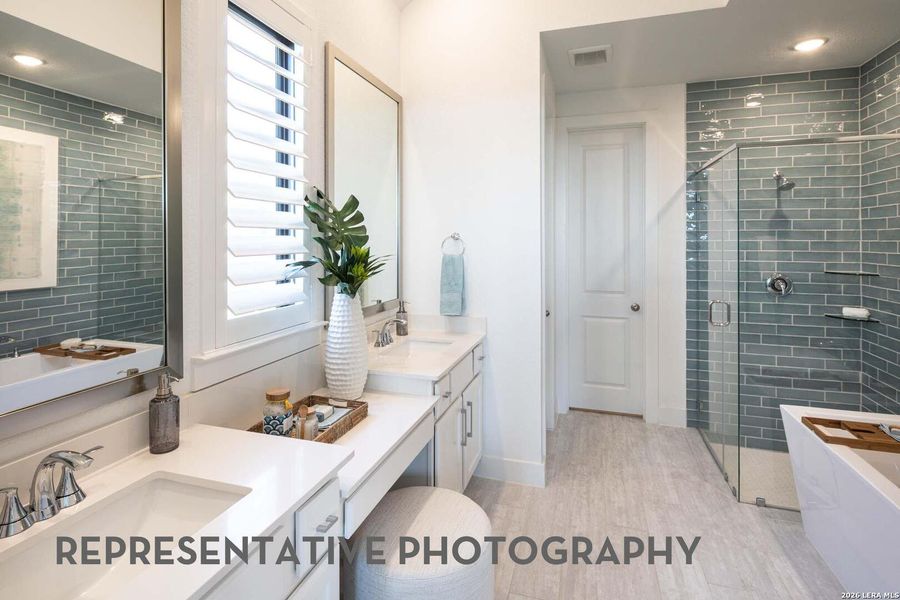Furnished interior view inside a new home in Weston Oaks, San Antonio (Image 4).