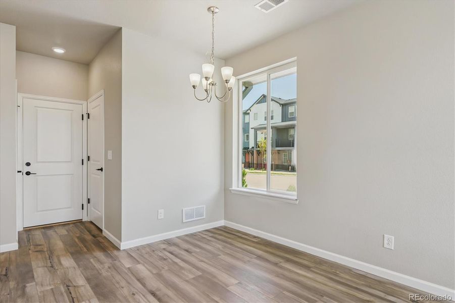 Spacious, unfurnished interior of a new home in The Townes at Skyline Ridge, Castle Pines (Image 14).