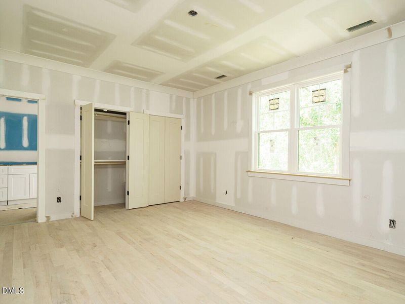 026-1280x960-bedroom