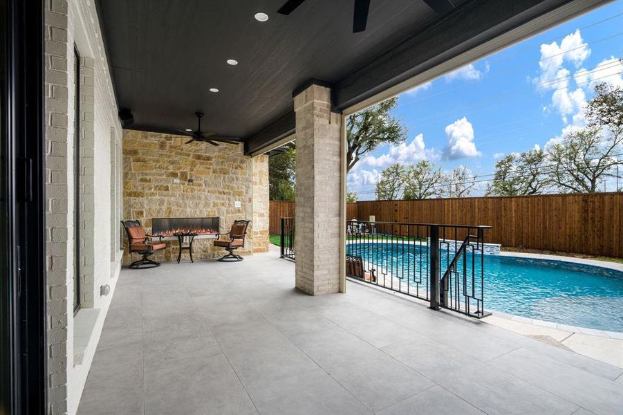 Exterior details and patio area of a home in , Dallas (Image 24).