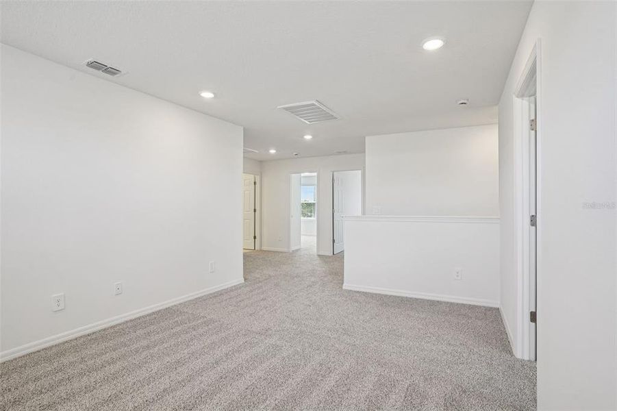Spacious, unfurnished interior of a new home in The Meadow at Crossprairie, St. Cloud (Image 35).