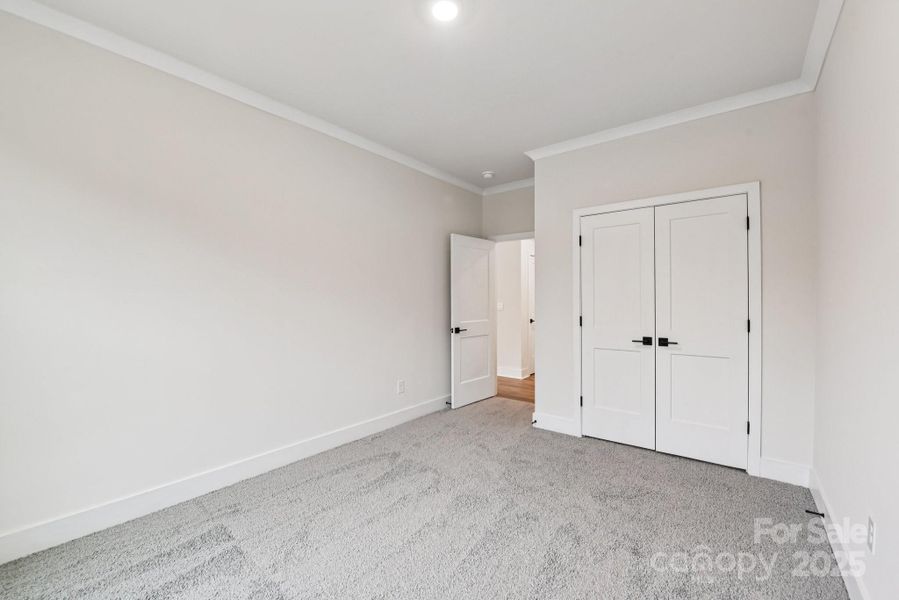 Spacious, unfurnished interior of a new home in Laurelbrook, Sherrills Ford (Image 25).