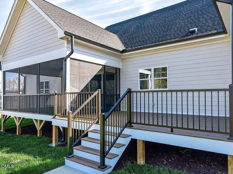 042-1280x960-back-of-home