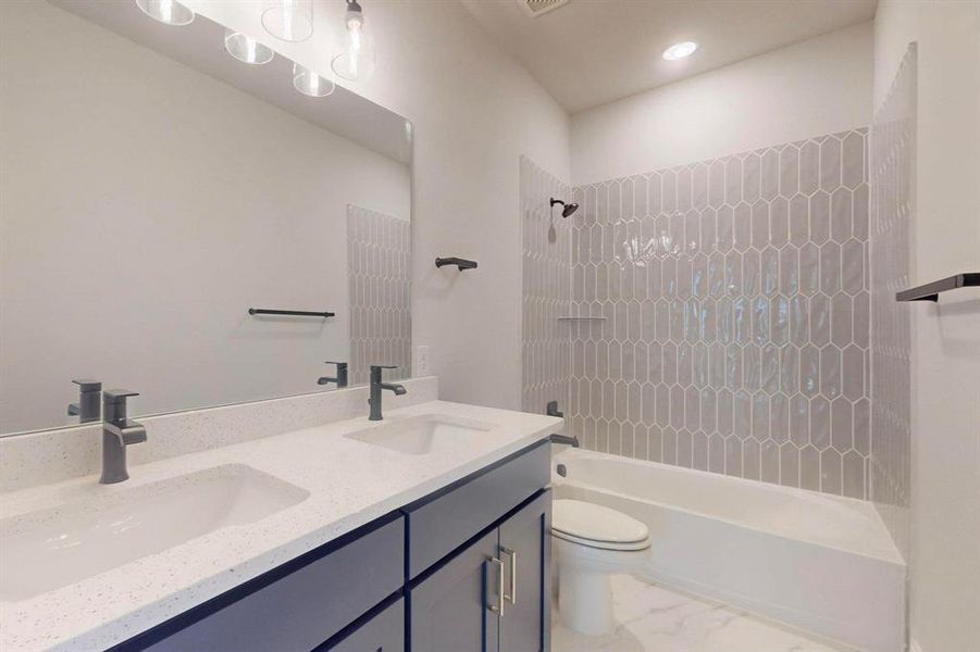 Furnished interior view inside a new home in , Rowlett (Image 4).