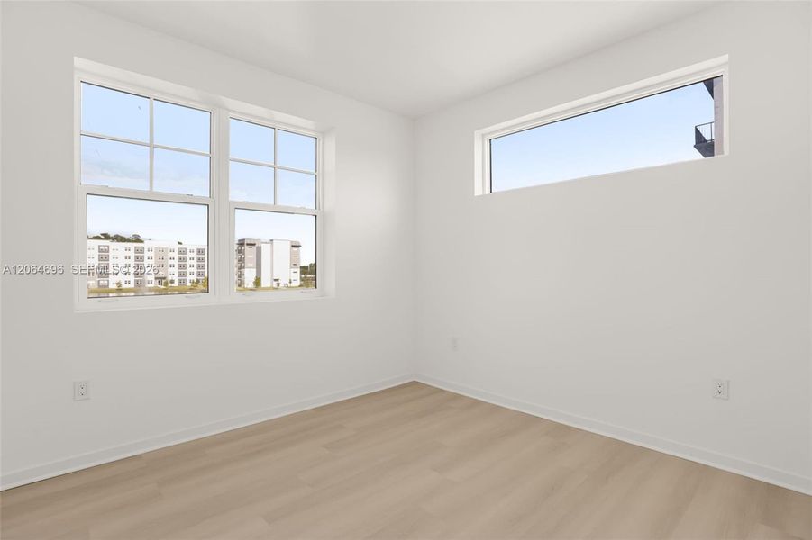 Spacious, unfurnished interior of a new home in , Orlando (Image 21).