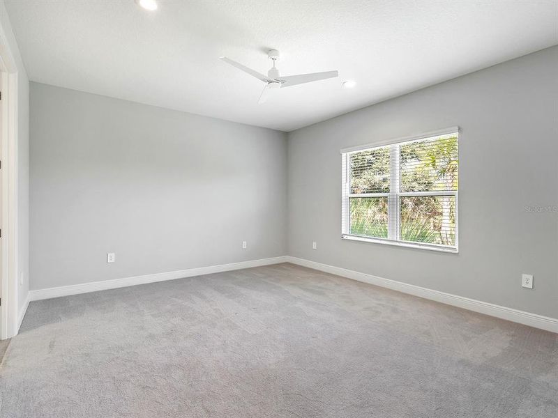 Spacious, unfurnished interior of a new home in , Venice (Image 27).