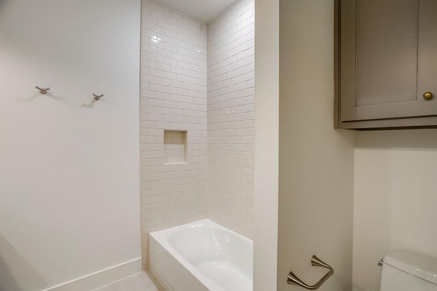 Image 36 of a home in .