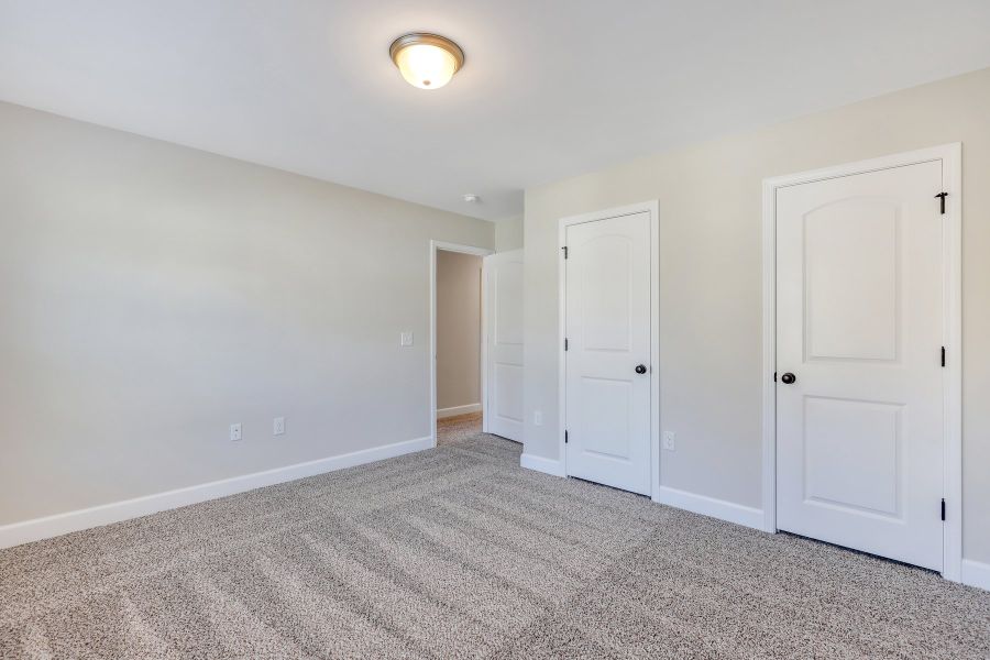 Hatteras – Bedroom 2 with Two Closets