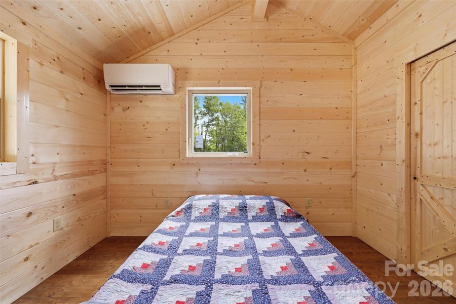 Image 33 of a home in .