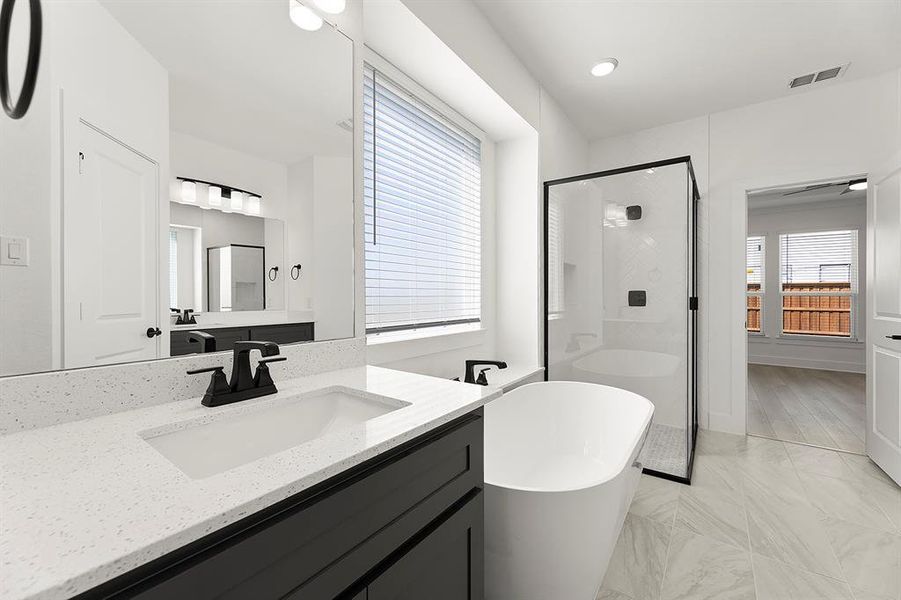 20. 1322 Comal - Bath (3) 20. 1322 Comal - Bath (3)