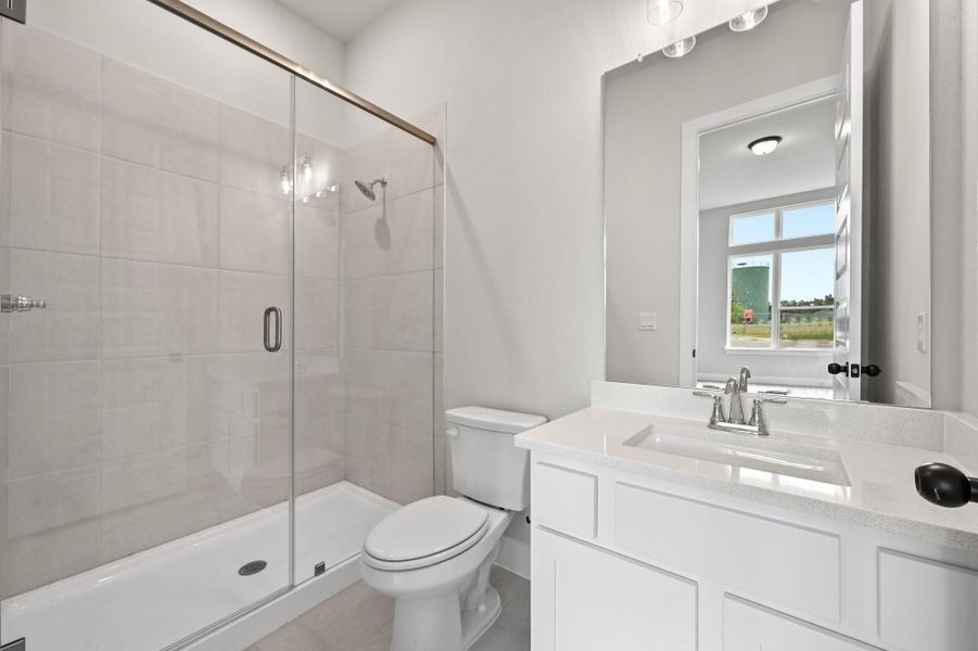 Representative image. Features, selections and colors may vary.