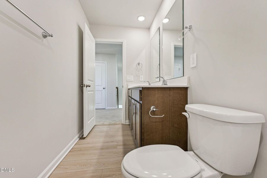 35-web-or-mls-Raleigh - Oak Manor - 749