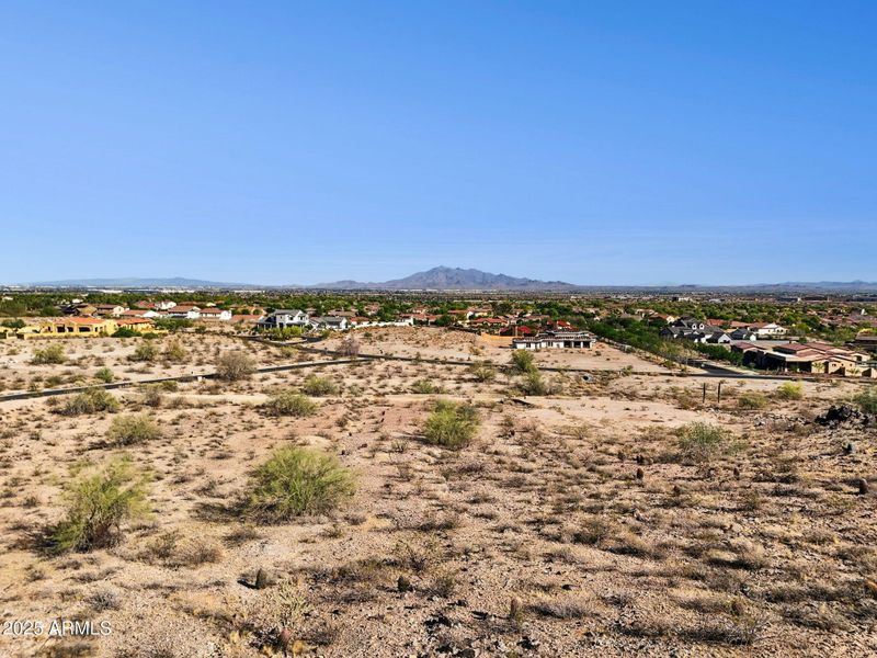 14-web-or-mls-3388-n-highlands-dr-38