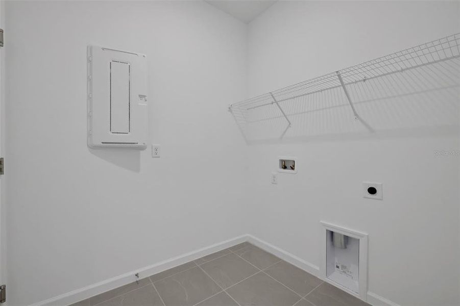 Spacious, unfurnished interior of a new home in Seaport Village, Tavares (Image 31).