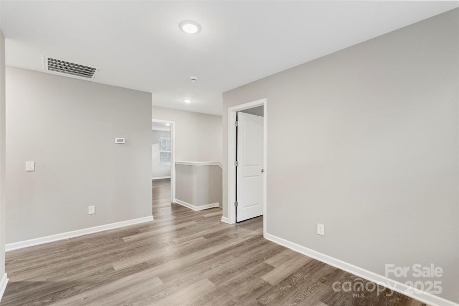 Spacious, unfurnished interior of a new home in , Salisbury (Image 34).