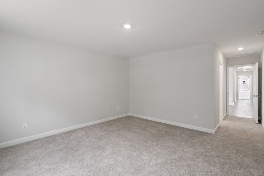 Spacious, unfurnished interior of a new home in Sweetbrier, Durham (Image 28).