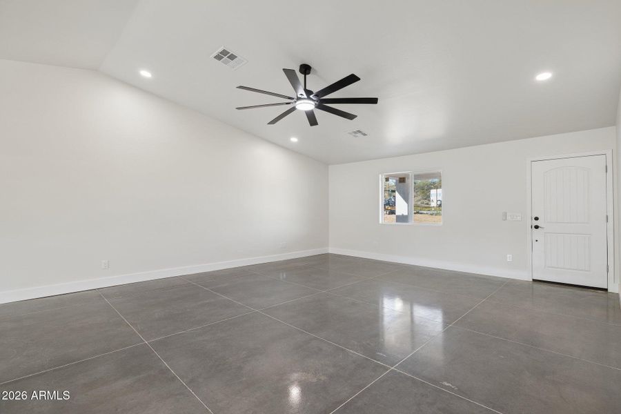 39-web-or-mls-46210-n-36th-ave