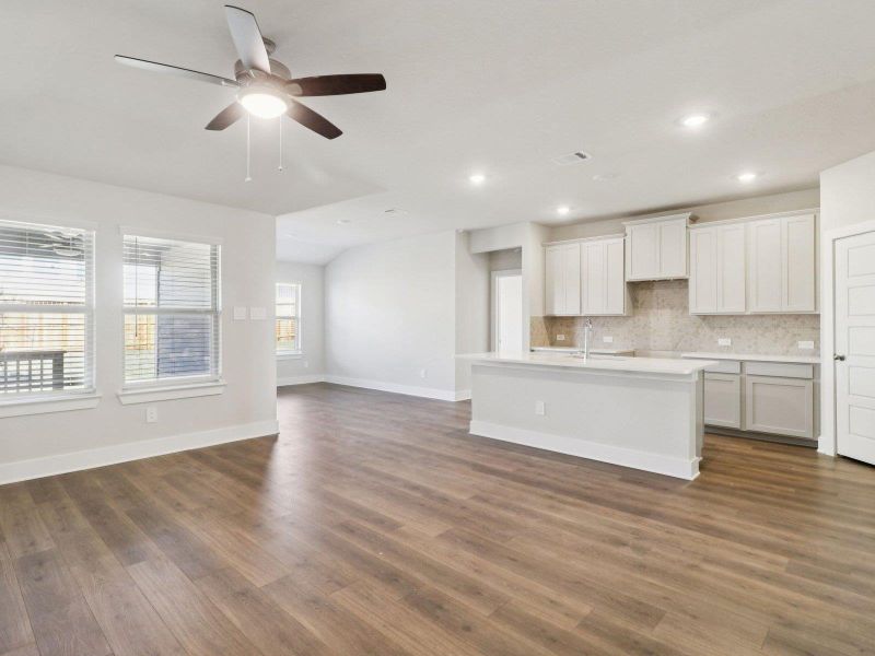 Photo is not of the actual home, but is an inspirational photo of builder’s model home and may depict options, furnishings, and/or decorator features that are not included Photo is not of the actual home, but is an inspirational photo of builder’s model home and may depict options, furnishings, and/or decorator features that are not included