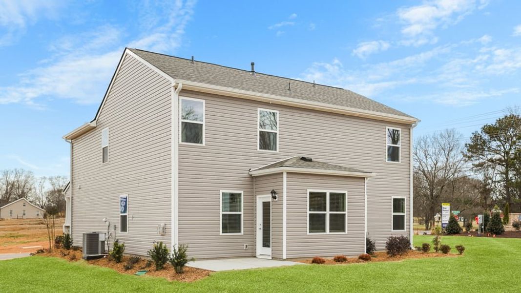 Representative exterior details of a home built from the Salem by D.R. Horton in Palmetto Valley, Anderson (Image 3).