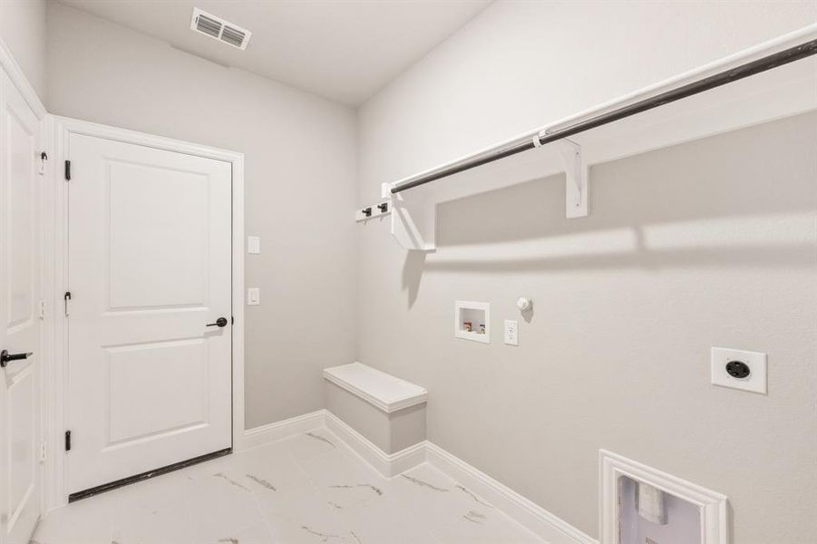 Spacious, unfurnished interior of a new home in The Grove, Midlothian (Image 11).