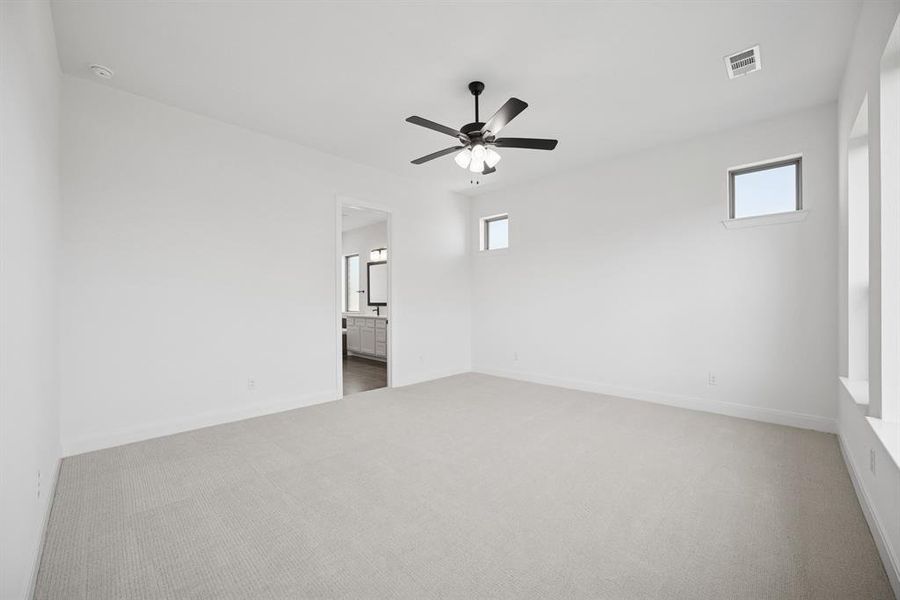 Spacious, unfurnished interior of a new home in Terraces – Classics, Rockwall (Image 18). Spacious, unfurnished interior of a new home in Terraces – Classics, Rockwall (Image 18).