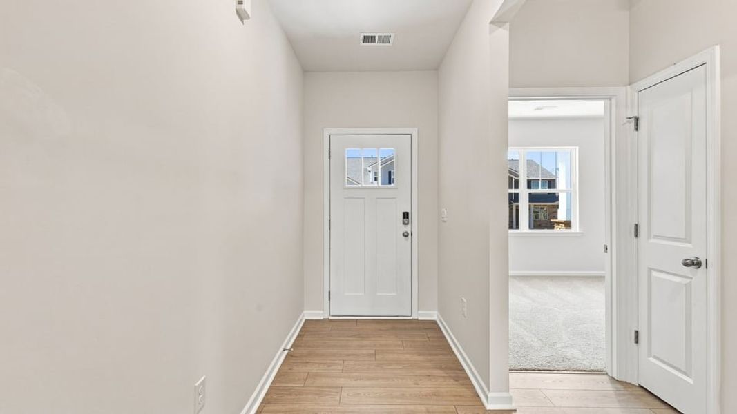 Spacious, unfurnished interior of a new home in Hunters Ridge, Woodruff (Image 17).