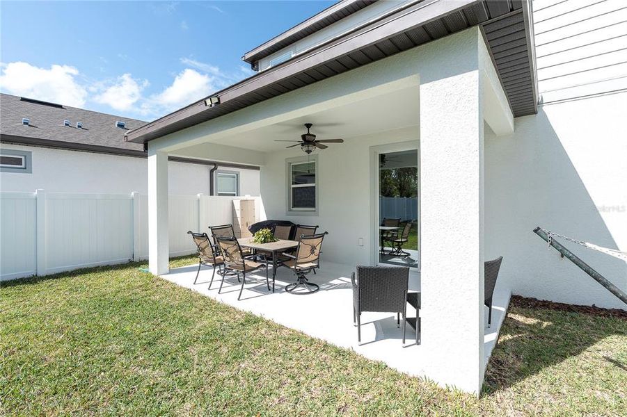 Exterior details and patio area of a home in Valleybrook, Spring Hill (Image 25).