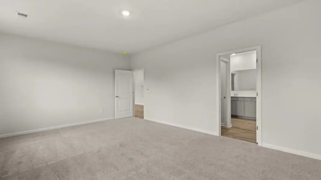 Spacious, unfurnished interior of a new home in , South Fulton (Image 21).