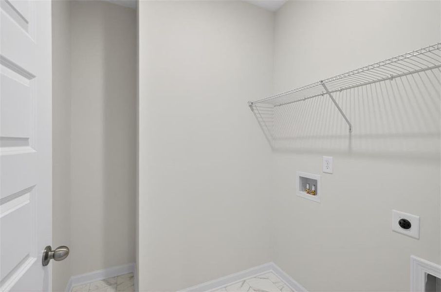 Spacious, unfurnished interior of a new home in Summerfield Place, Carrollton (Image 18).
