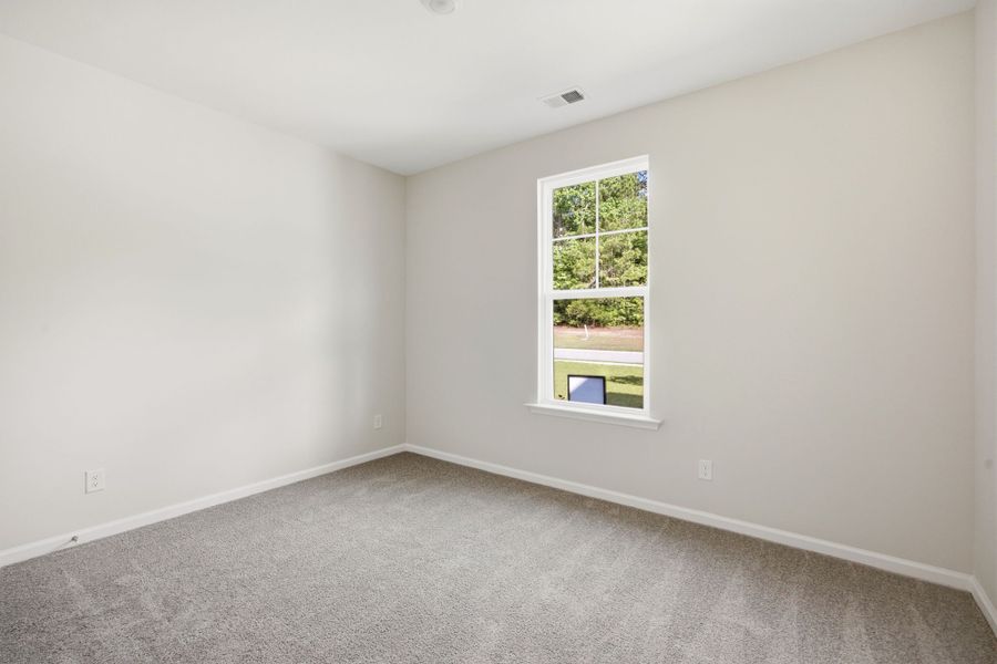 Spacious, unfurnished interior of a new home in Goose Marsh, Bolivia (Image 19).