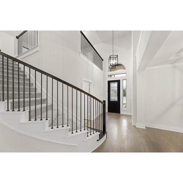 Spacious, unfurnished interior of a new home in Solterra, Mesquite (Image 19).