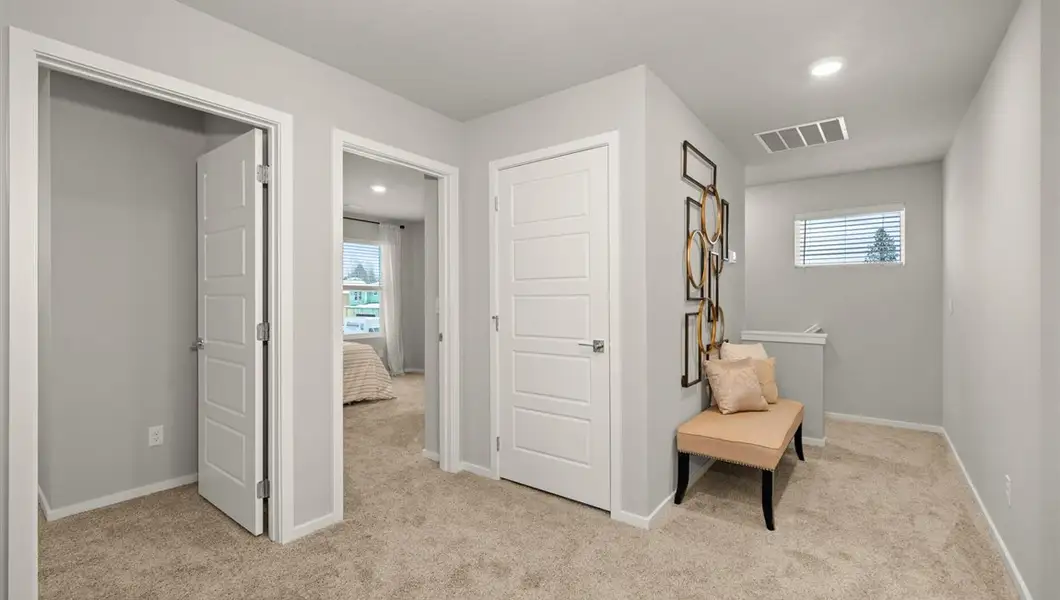 Representative furnished interior of a home built from the Hawthorne by D.R. Horton in Lakeview Pointe, Midlothian (Image 25). Representative furnished interior of a home built from the Hawthorne by D.R. Horton in Lakeview Pointe, Midlothian (Image 25).