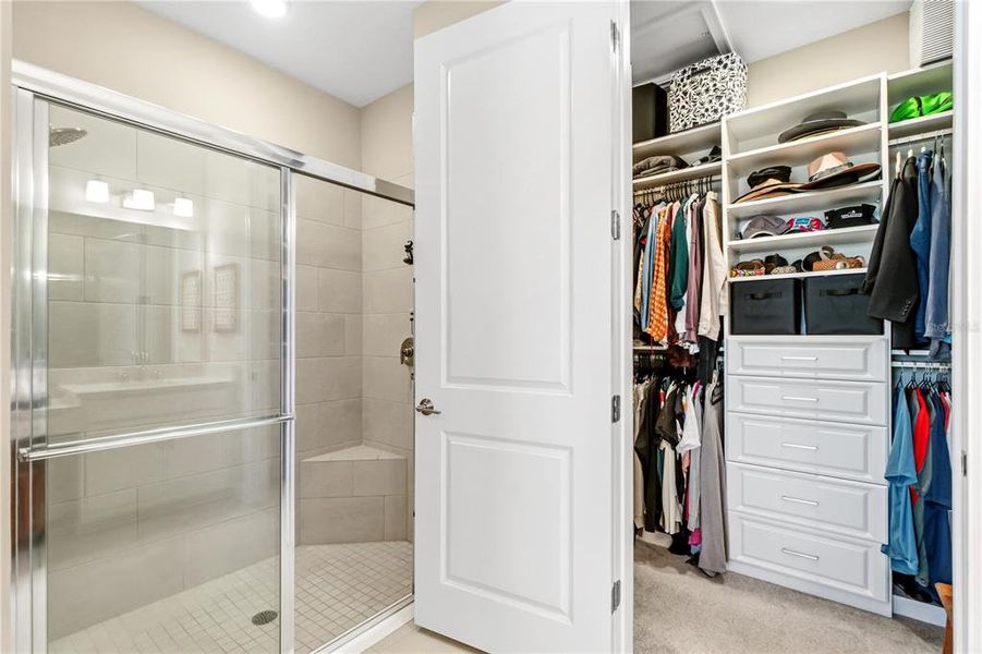 Furnished interior view inside a new home in , Lakewood Ranch (Image 11).