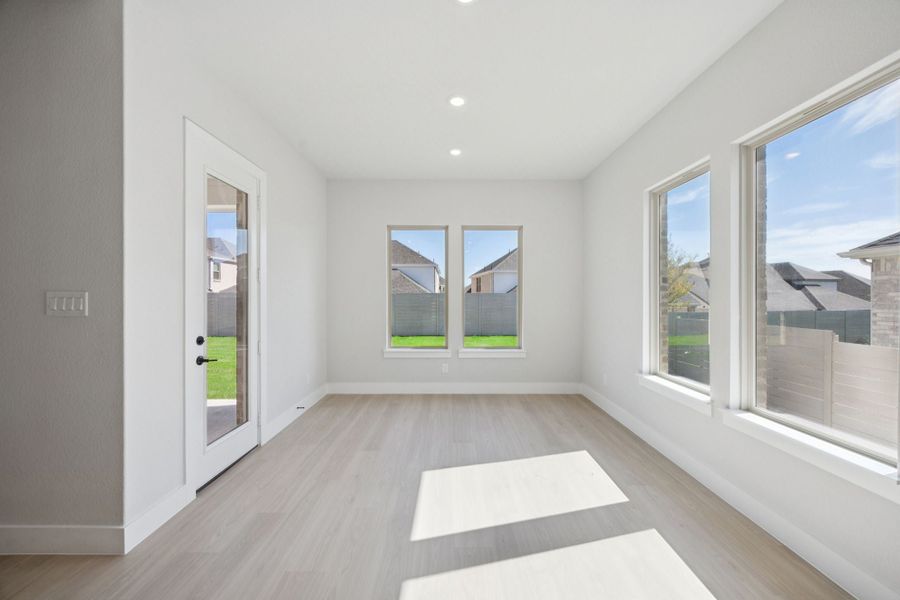Spacious, unfurnished interior of a new home in Painted Tree Lakeside, McKinney (Image 27). Spacious, unfurnished interior of a new home in Painted Tree Lakeside, McKinney (Image 27).