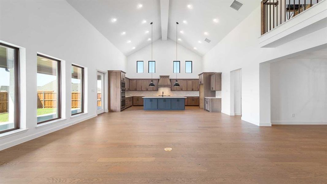 Spacious, unfurnished interior of a new home in Terraces 82'/100', Rockwall (Image 25).