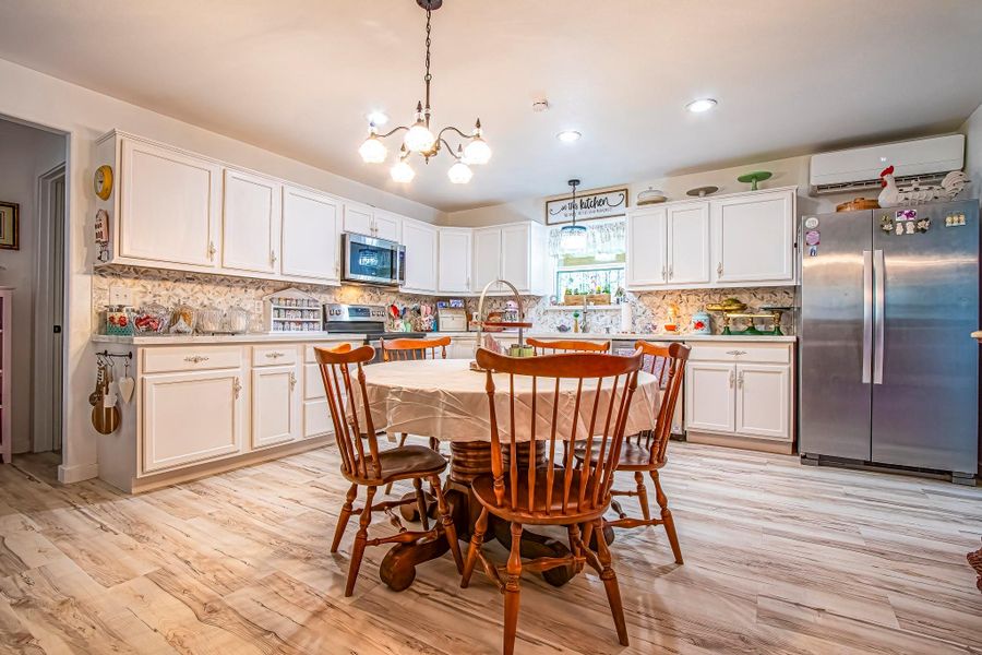Furnished interior view inside a new home in , Livingston (Image 9).