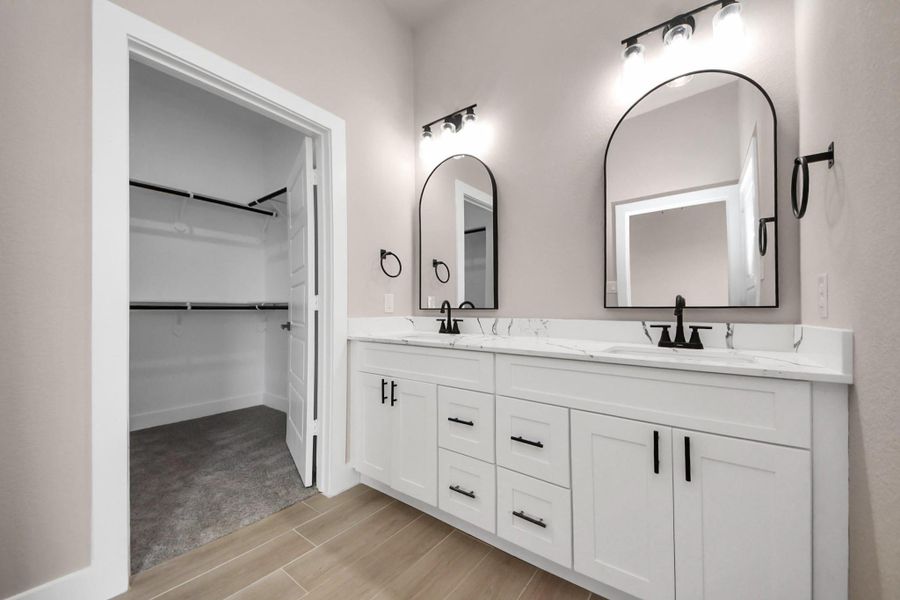 Master Bathroom Master Bathroom