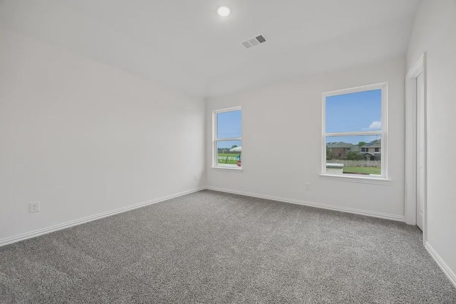 Spacious, unfurnished interior of a new home in Avondale, Fate (Image 23).