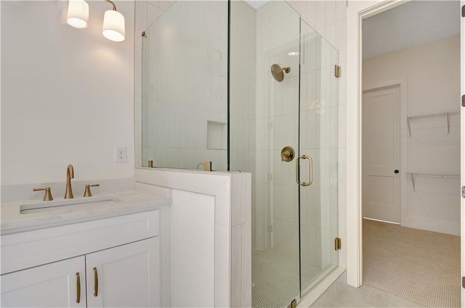 Furnished interior view inside a new home in , Luthersville (Image 13).