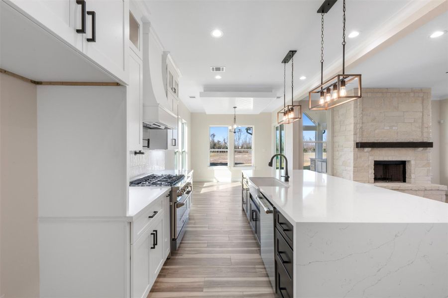 Furnished interior view inside a new home in , Baytown (Image 14).