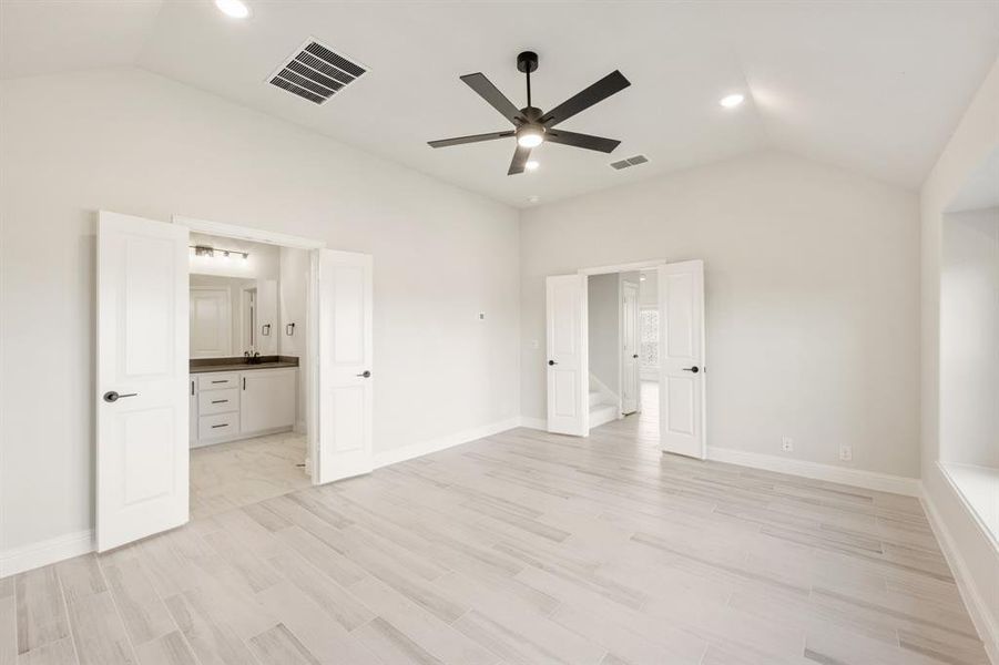 Spacious, unfurnished interior of a new home in Devonshire, Forney (Image 24).