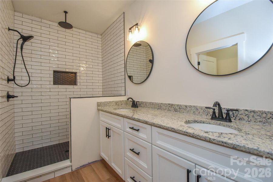 Furnished interior view inside a new home in , Catawba (Image 6).