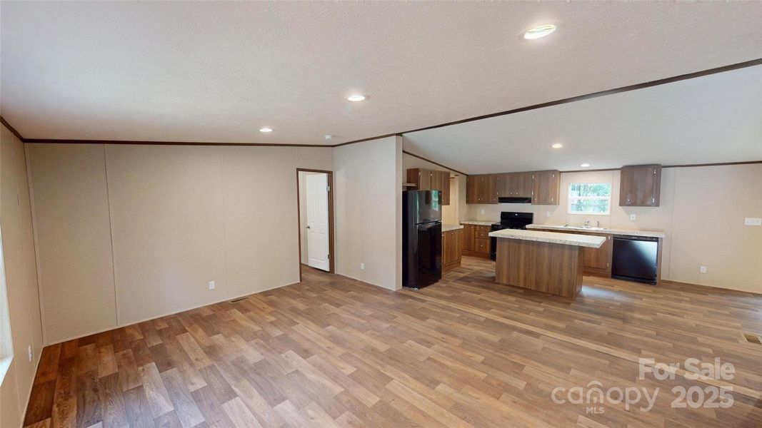 Spacious, unfurnished interior of a new home in , Rock Hill (Image 11).