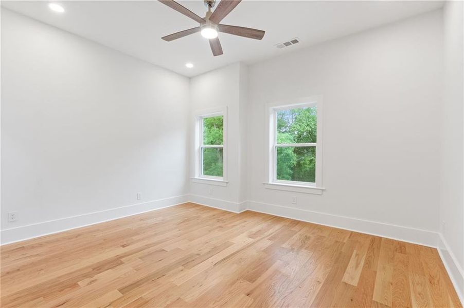 Spacious, unfurnished interior of a new home in , Atlanta (Image 31).