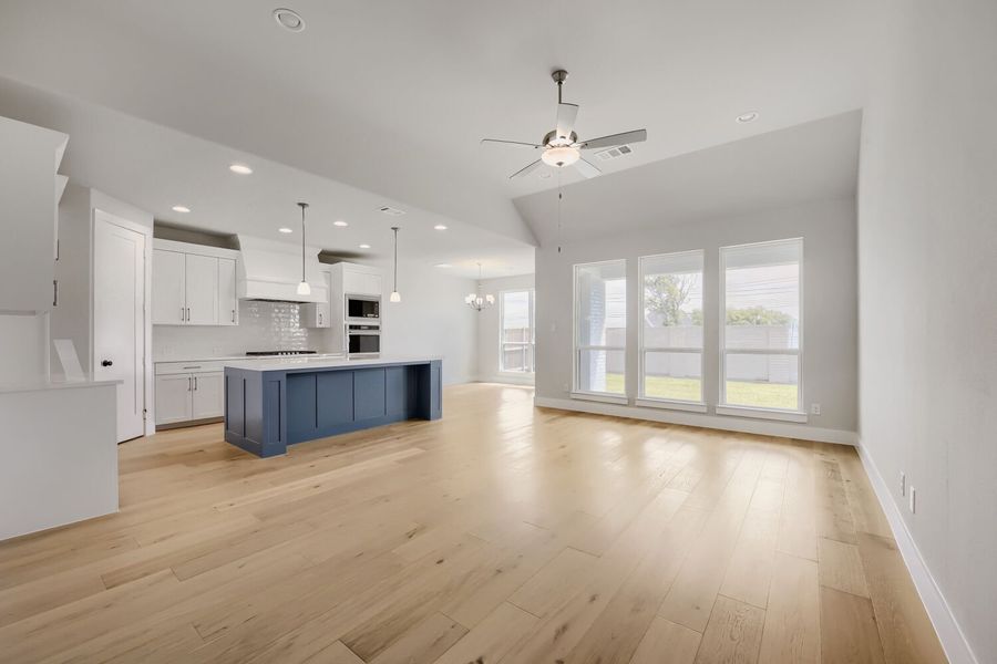 11300 Cider - Living Area