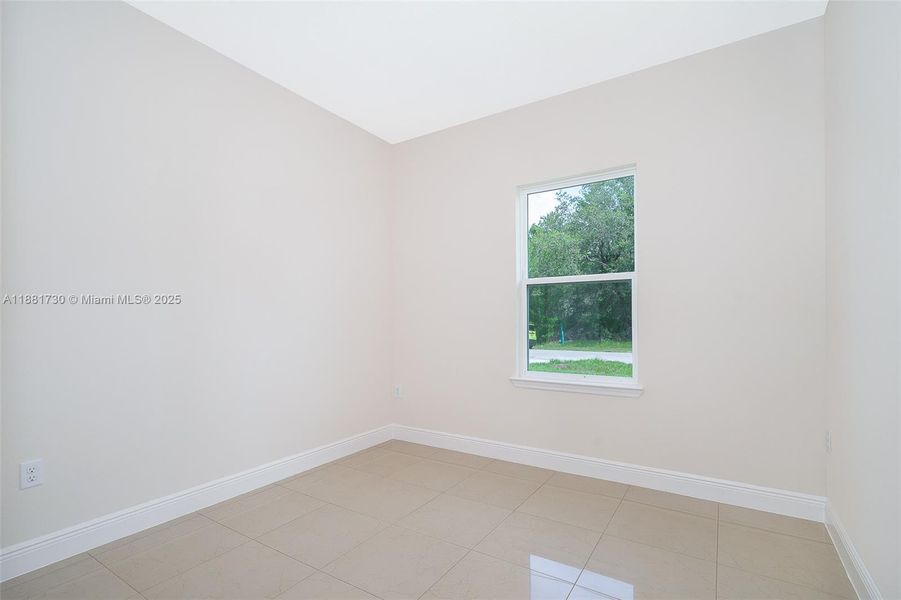 Spacious, unfurnished interior of a new home in , Kissimmee (Image 31).