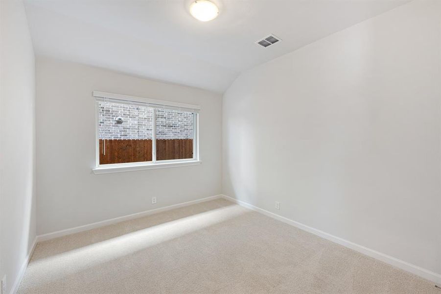 Spacious, unfurnished interior of a new home in Hulen Trails, Fort Worth (Image 32).